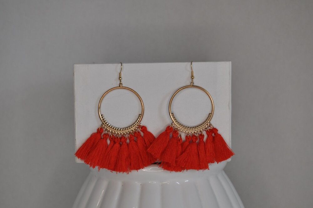 Round Gold-tone Hoop Boho Gypsy earrings with red tassel fringe - Picture 5 of 5